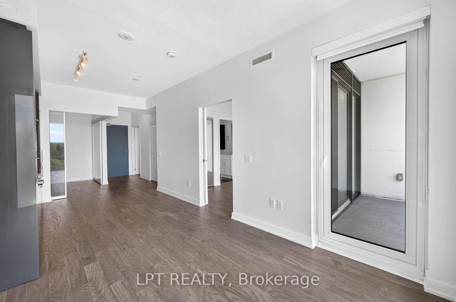 20 O'Neill Road • #536 • Toronto, ON photo 11