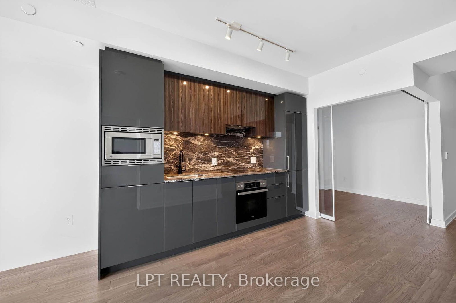 20 O'Neill Road • #536 • Toronto, ON photo 14