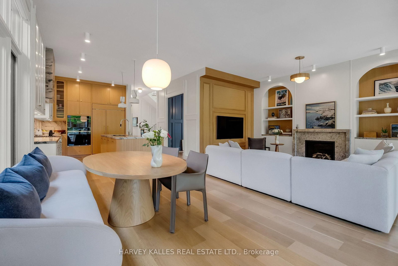 82 Sherwood Avenue • Toronto, ON photo 18