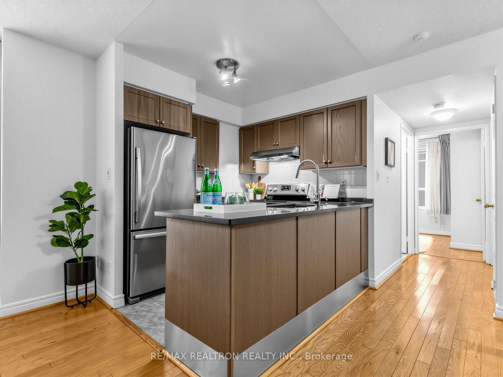 43 Eglinton Avenue E • #510 • Toronto, ON photo 11