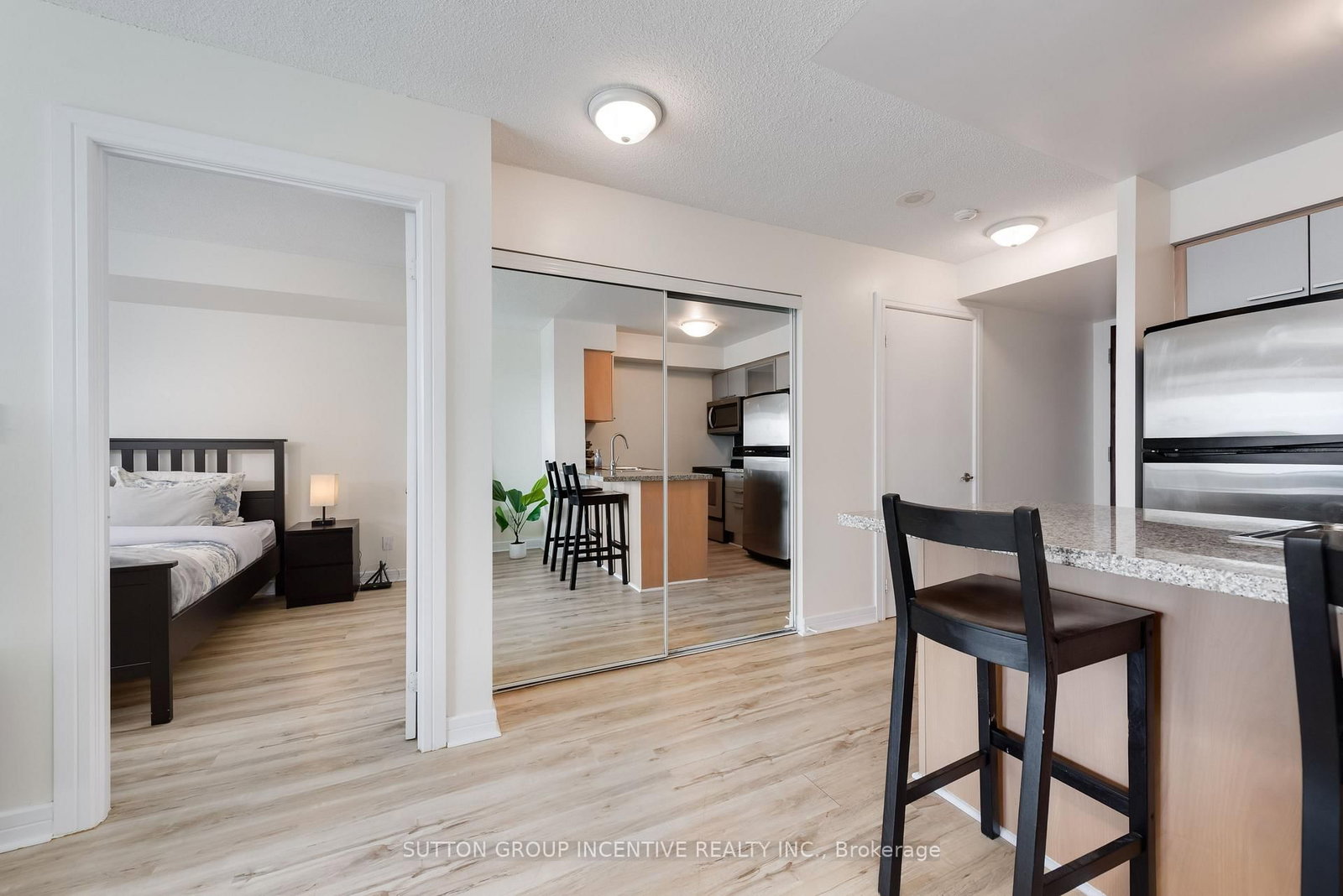 18 Harrison Garden Boulevard • #2409 • Toronto, ON photo 8