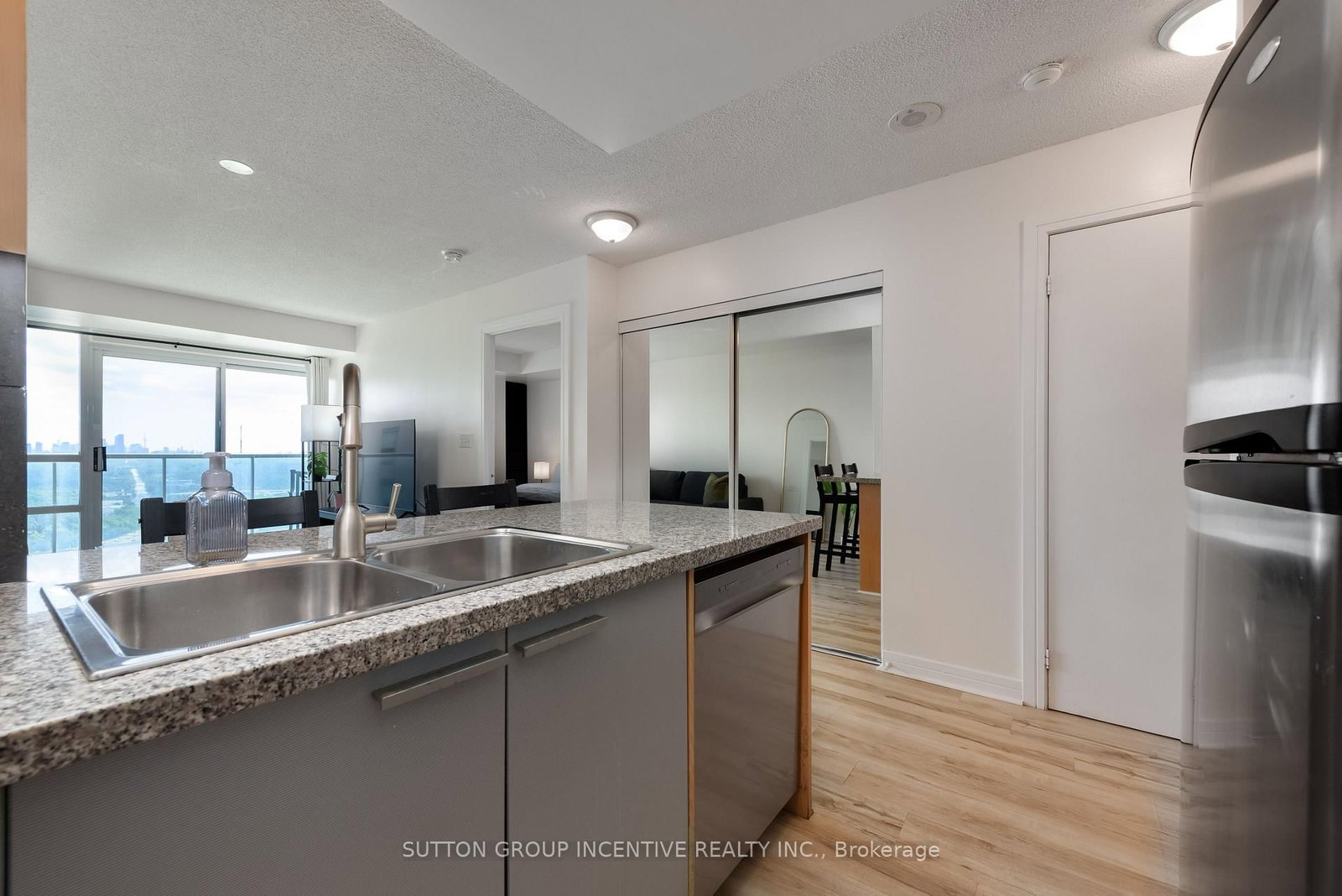 18 Harrison Garden Boulevard • #2409 • Toronto, ON photo 9
