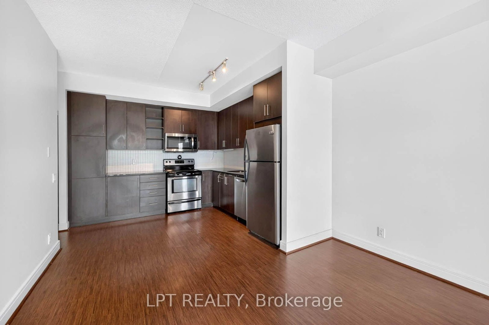 112 George Street • #1202 • Toronto, ON photo 11
