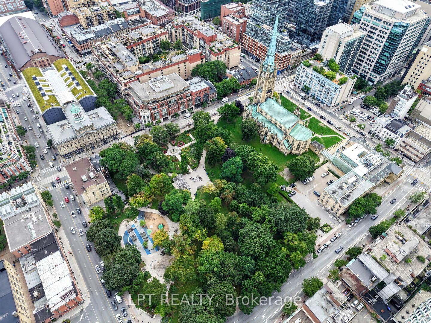112 George Street • #1202 • Toronto, ON photo 34