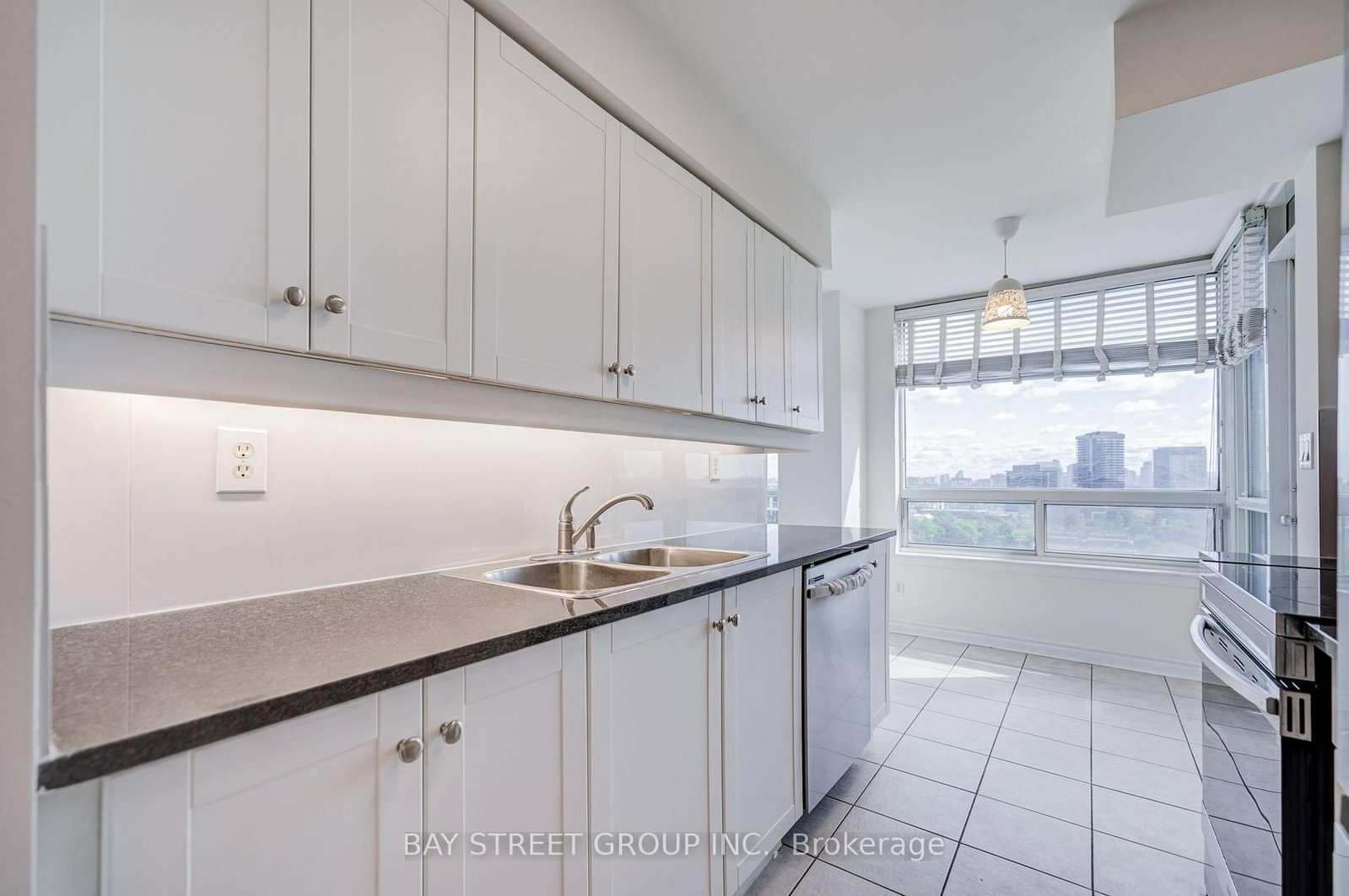 8 Rean Drive • #1505 • Toronto, ON photo 12