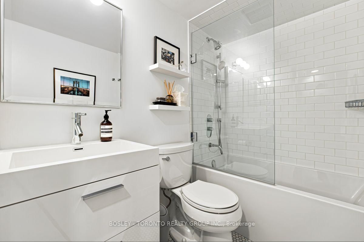 5 Rosehill Avenue • #808 • Toronto, ON photo 21