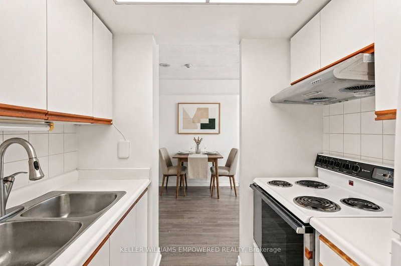 1303 - 77 Harbour Square