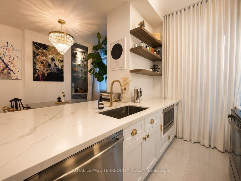 101 - 60 St Clair Avenue W