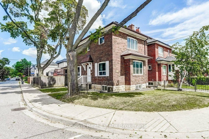 142 Lawrence Avenue W