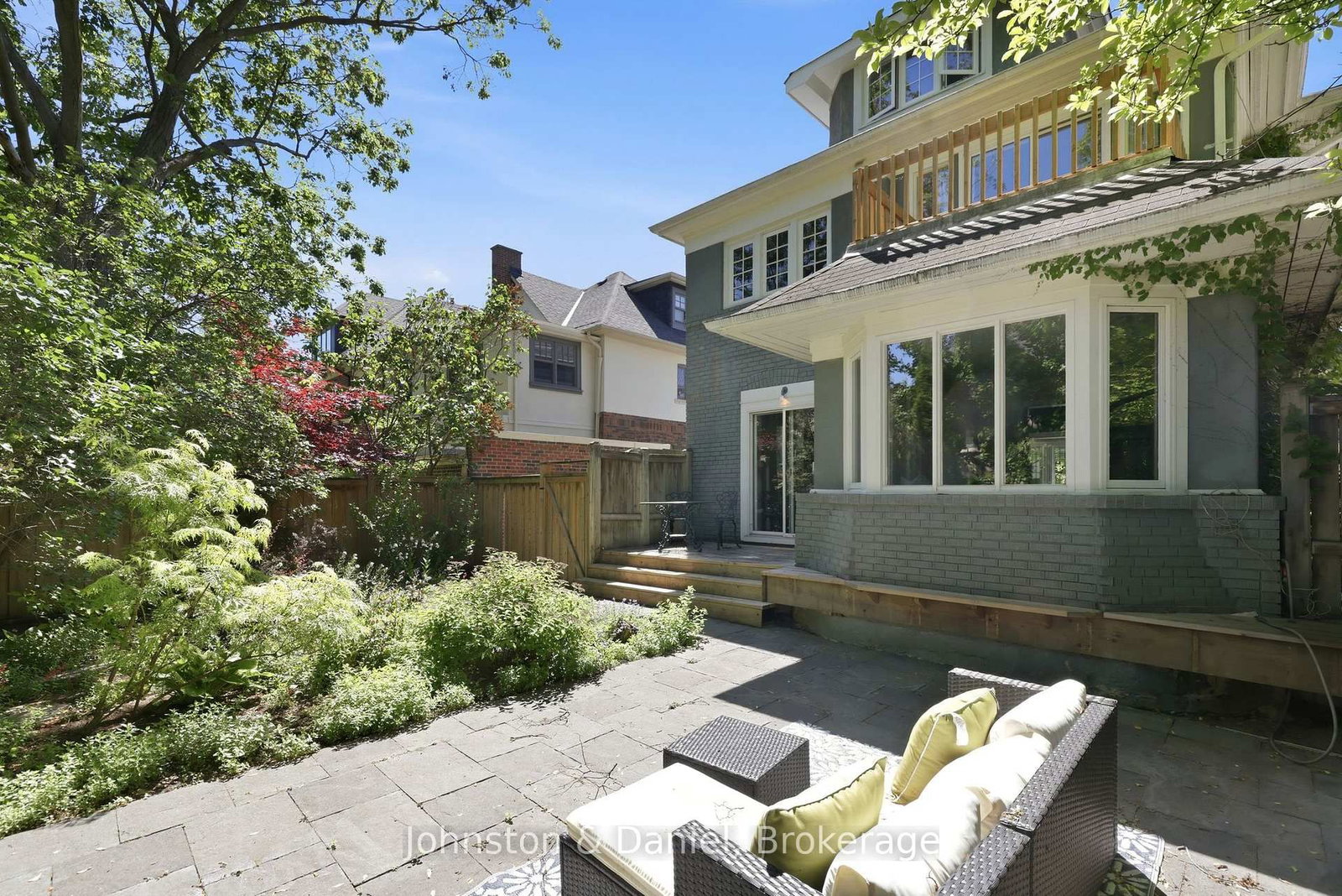 102 Ridge Drive • Toronto, ON photo 36
