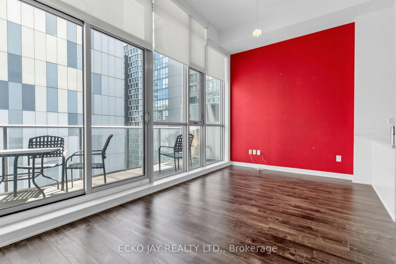 3506 - 375 King Street W