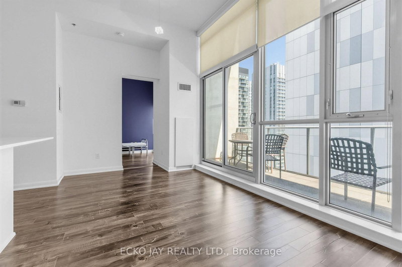 3506 - 375 King Street W