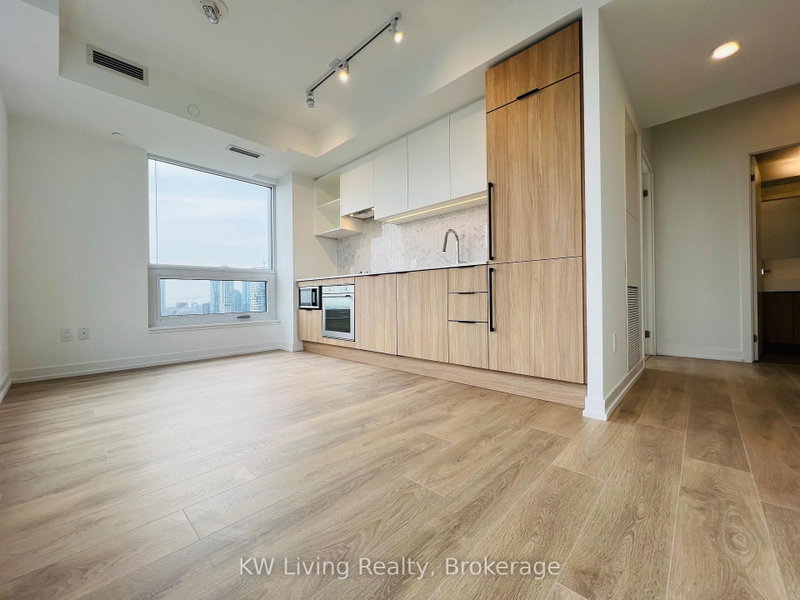 4203 - 82 Dalhousie Street