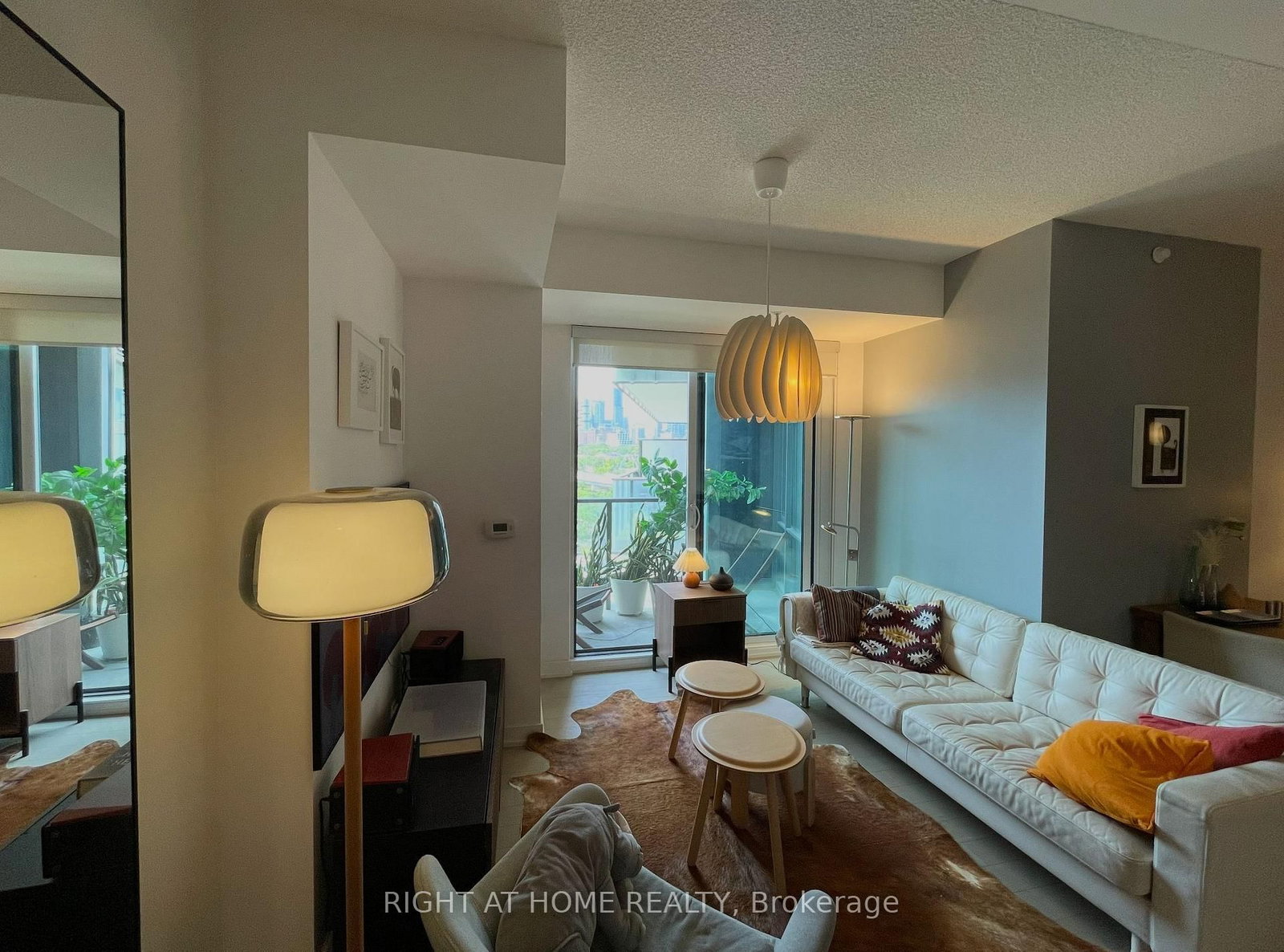 N525 - 120 Bayview Avenue, Toronto 4