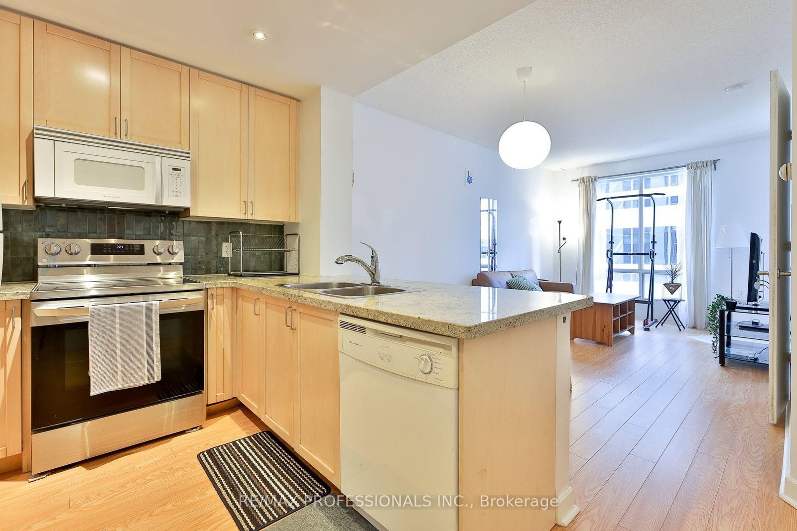85 Bloor Street E • #1608 • Toronto, ON photo 5