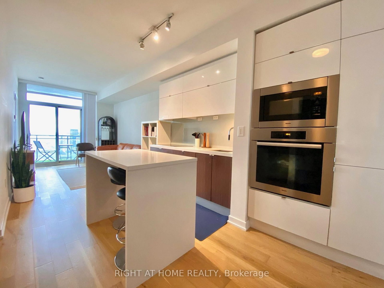Property at 21 Iceboat