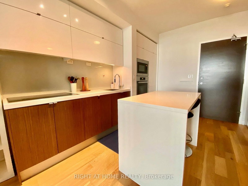 4011 - 21 Iceboat Terrace