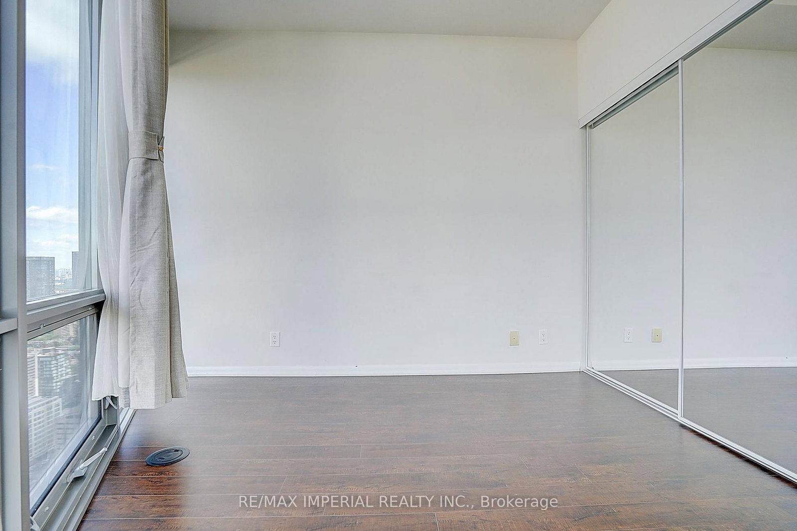 832 Bay Street • #4903 • Toronto, ON photo 30