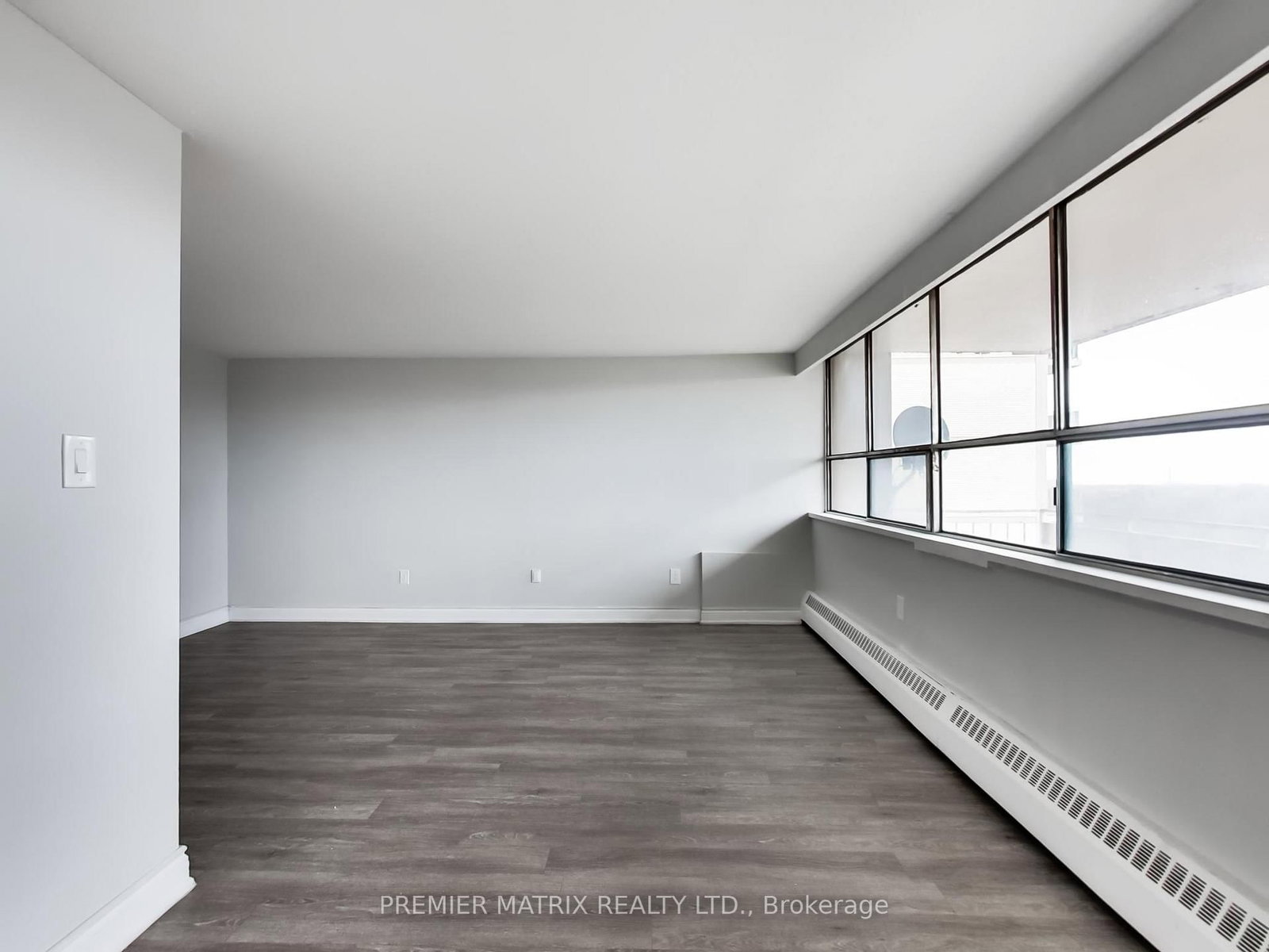 1411-65 Thorncliffe Park Dr, Toronto, view 10