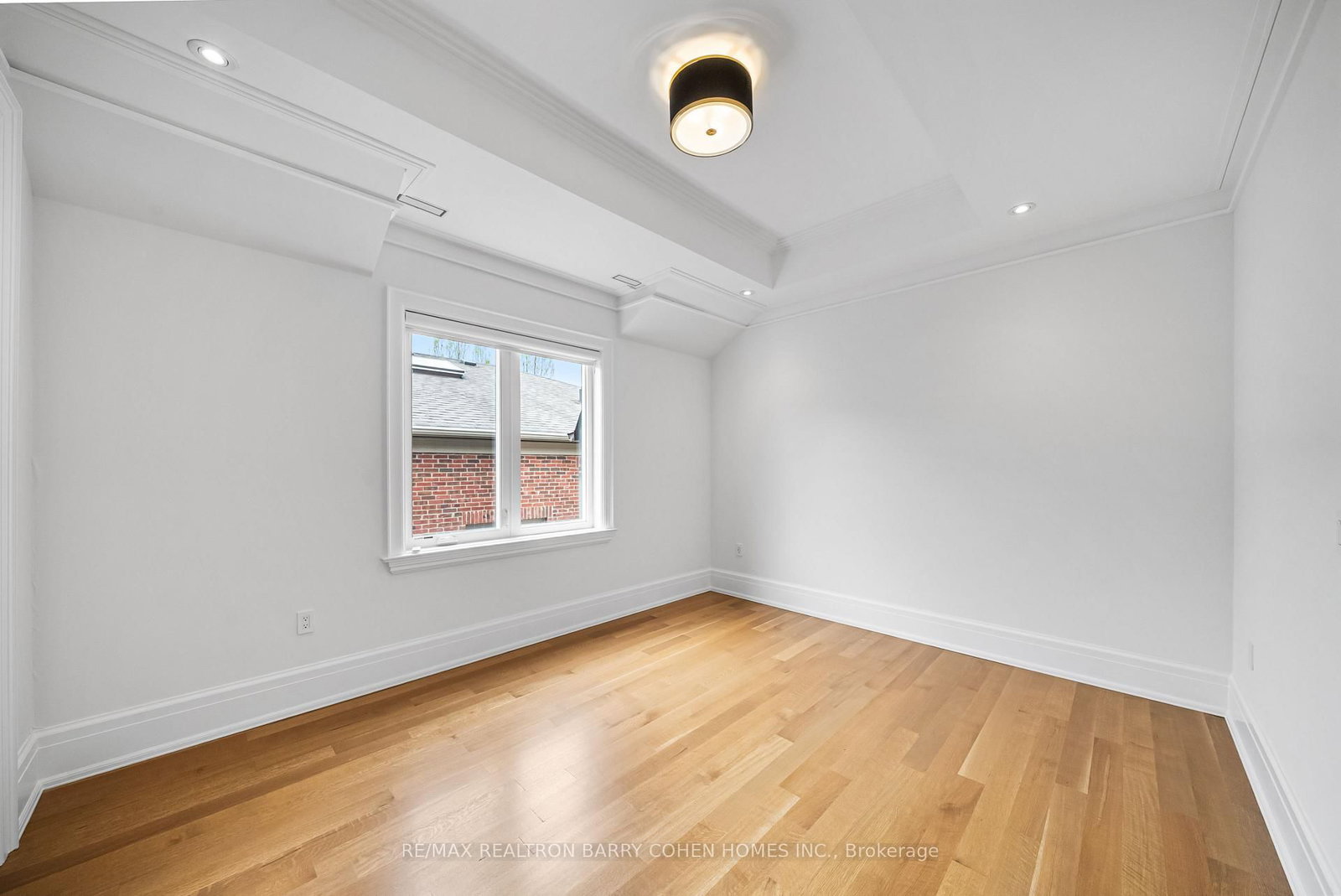 148 Munro Blvd, Toronto, view 29