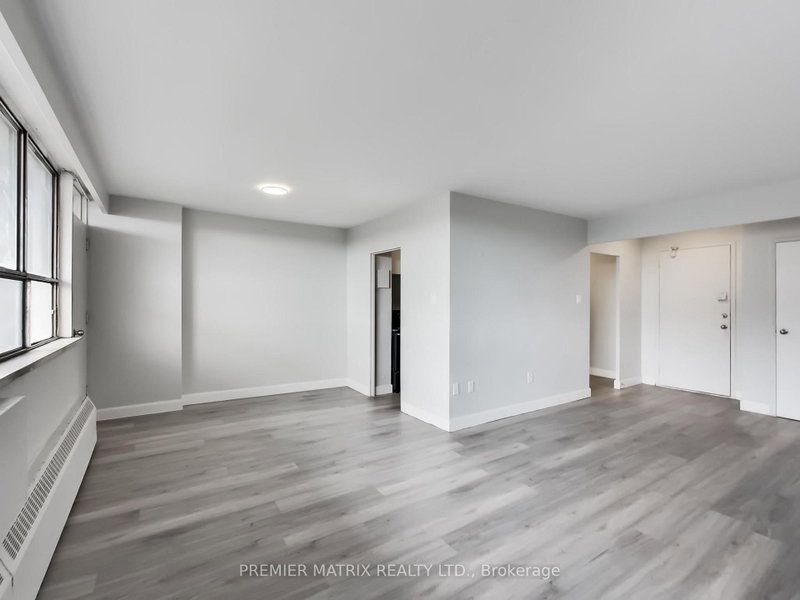 907 - 65 Thorncliffe Park Drive