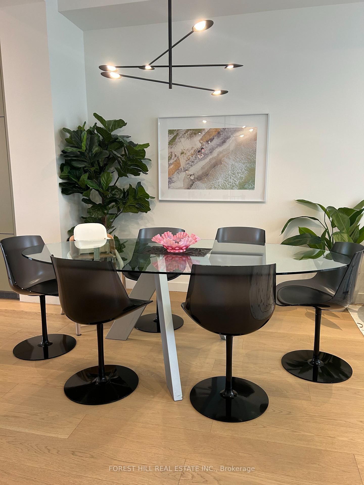 433B Deloraine Avenue • Toronto, ON photo 8