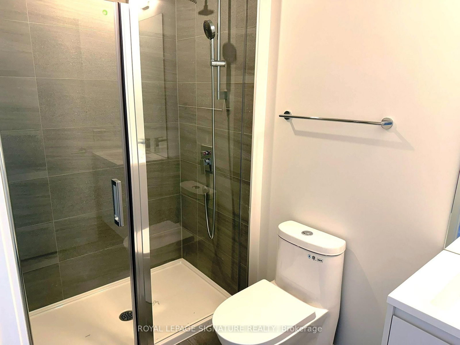 2517-1 Quarrington Lane, Toronto, view 11