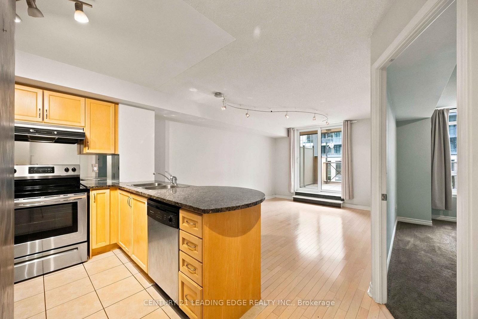 18 Kenaston Gardens • #212 • Toronto, ON photo 17
