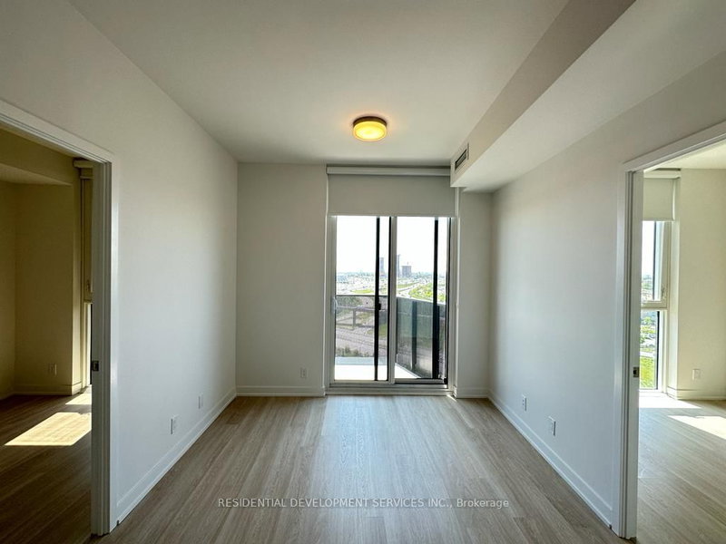 1205 - 30 Tretti Way