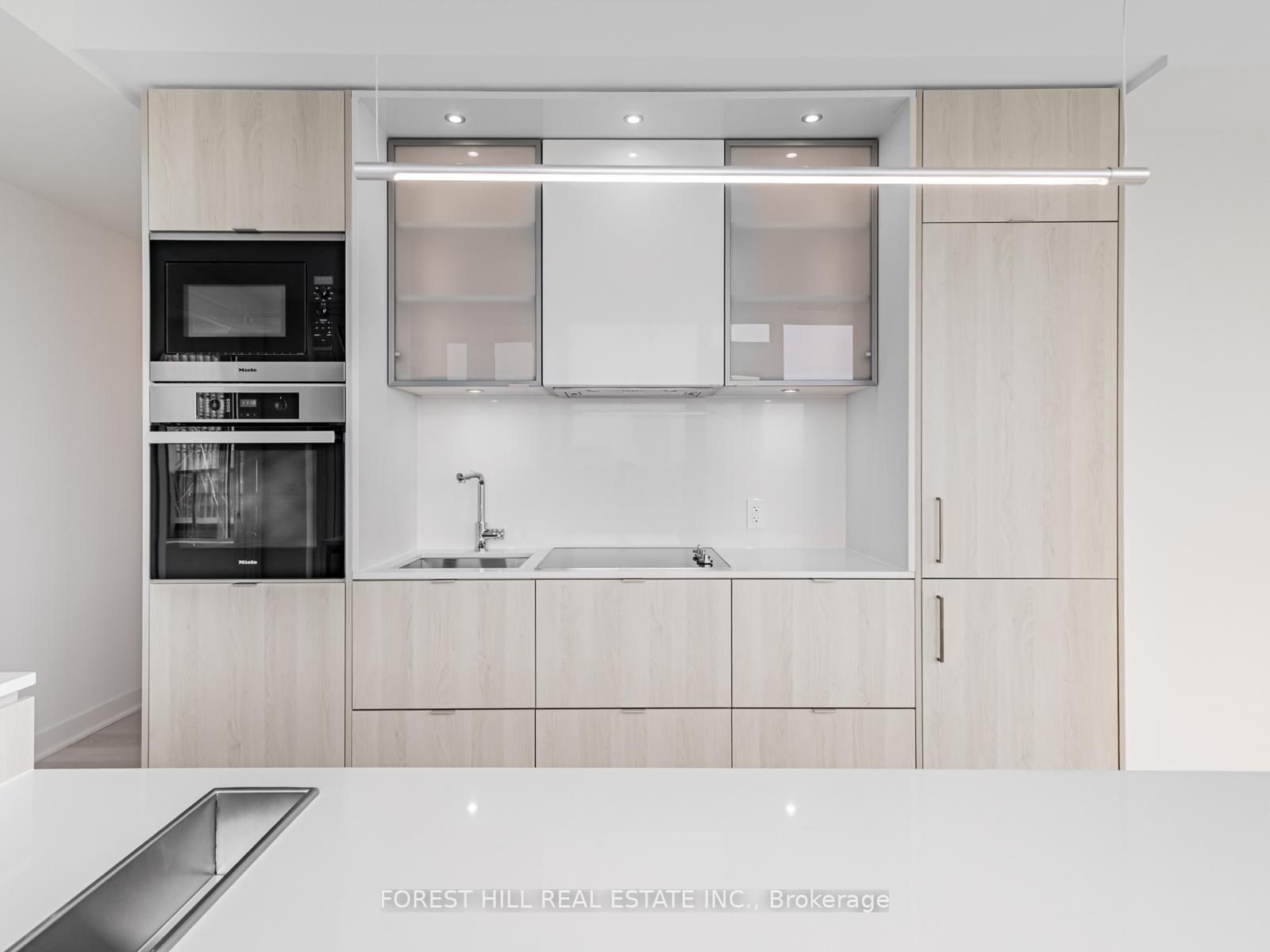 2411 - 11 Yorkville Avenue, Toronto 4