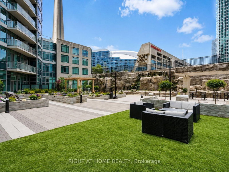 3602 - 361 Front Street W