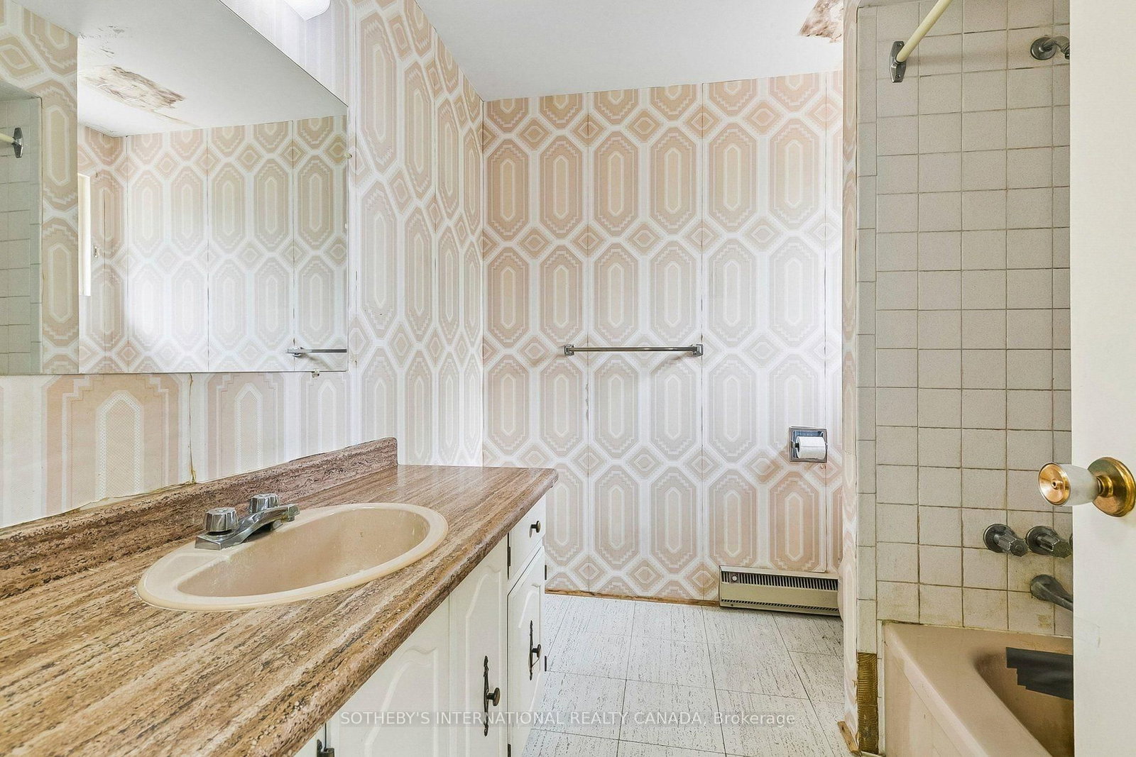 63 Cobblestone Drive • Toronto, ON photo 23