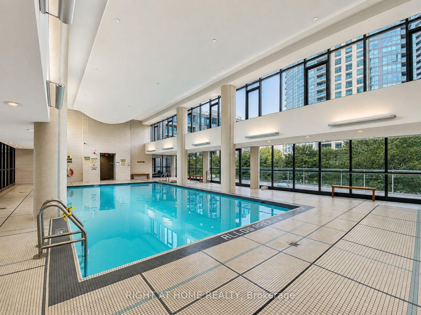 1157-209 Fort York Blvd, Toronto, view 27