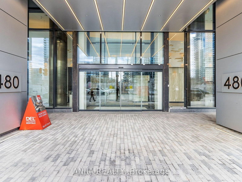 1011 - 480 Front Street W