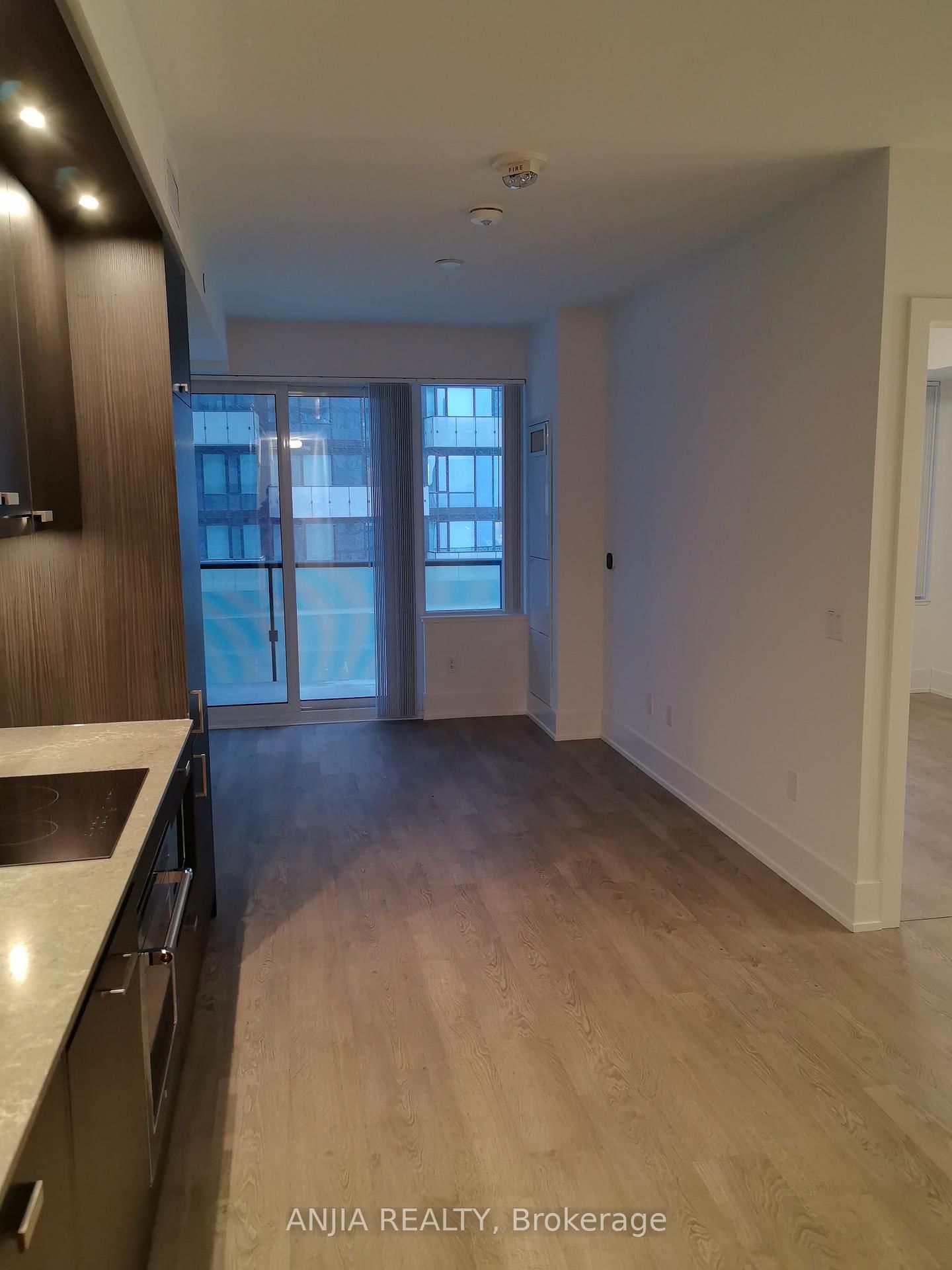 1011-480 Front St, Toronto, view 12