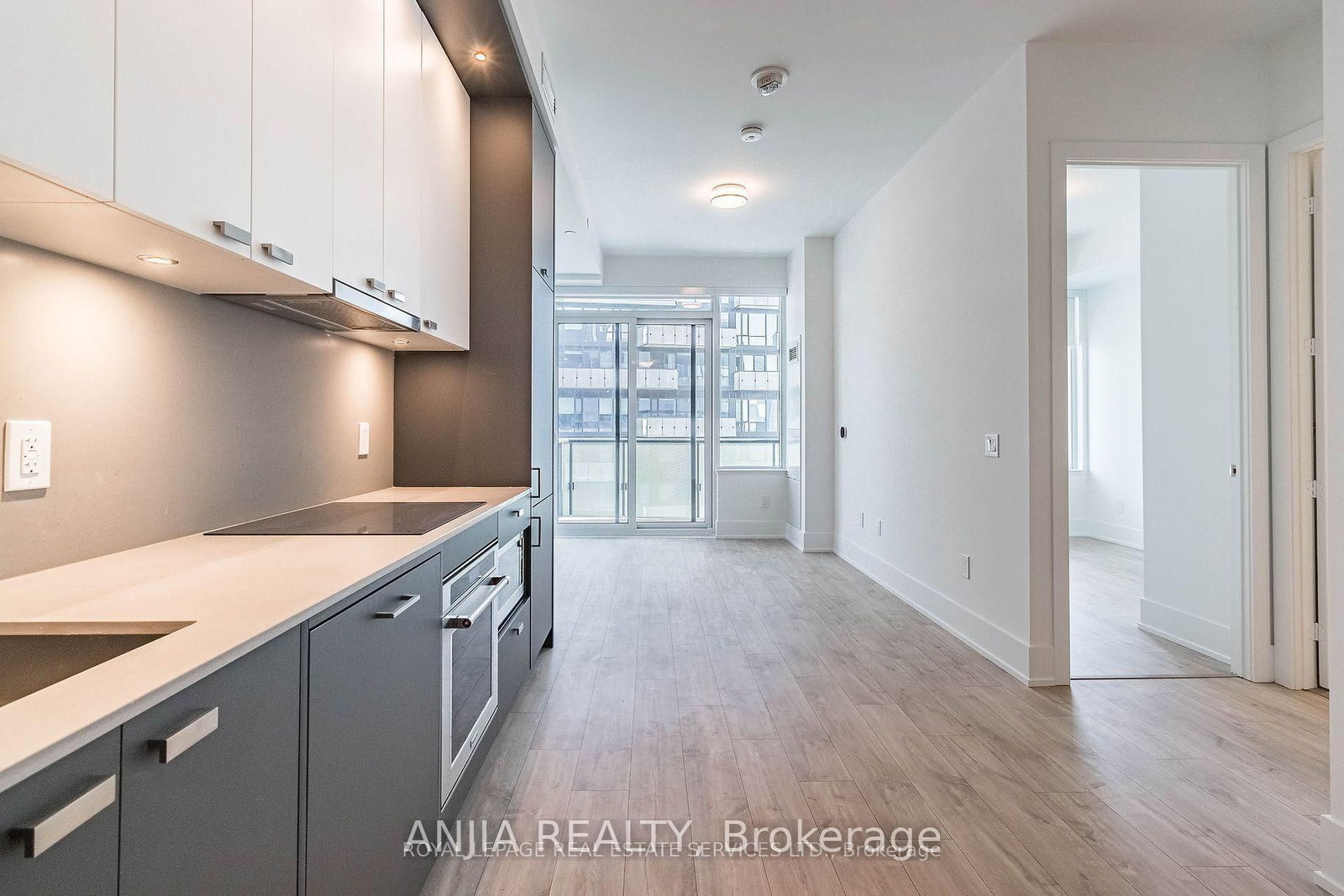 1011-480 Front St, Toronto, view 8