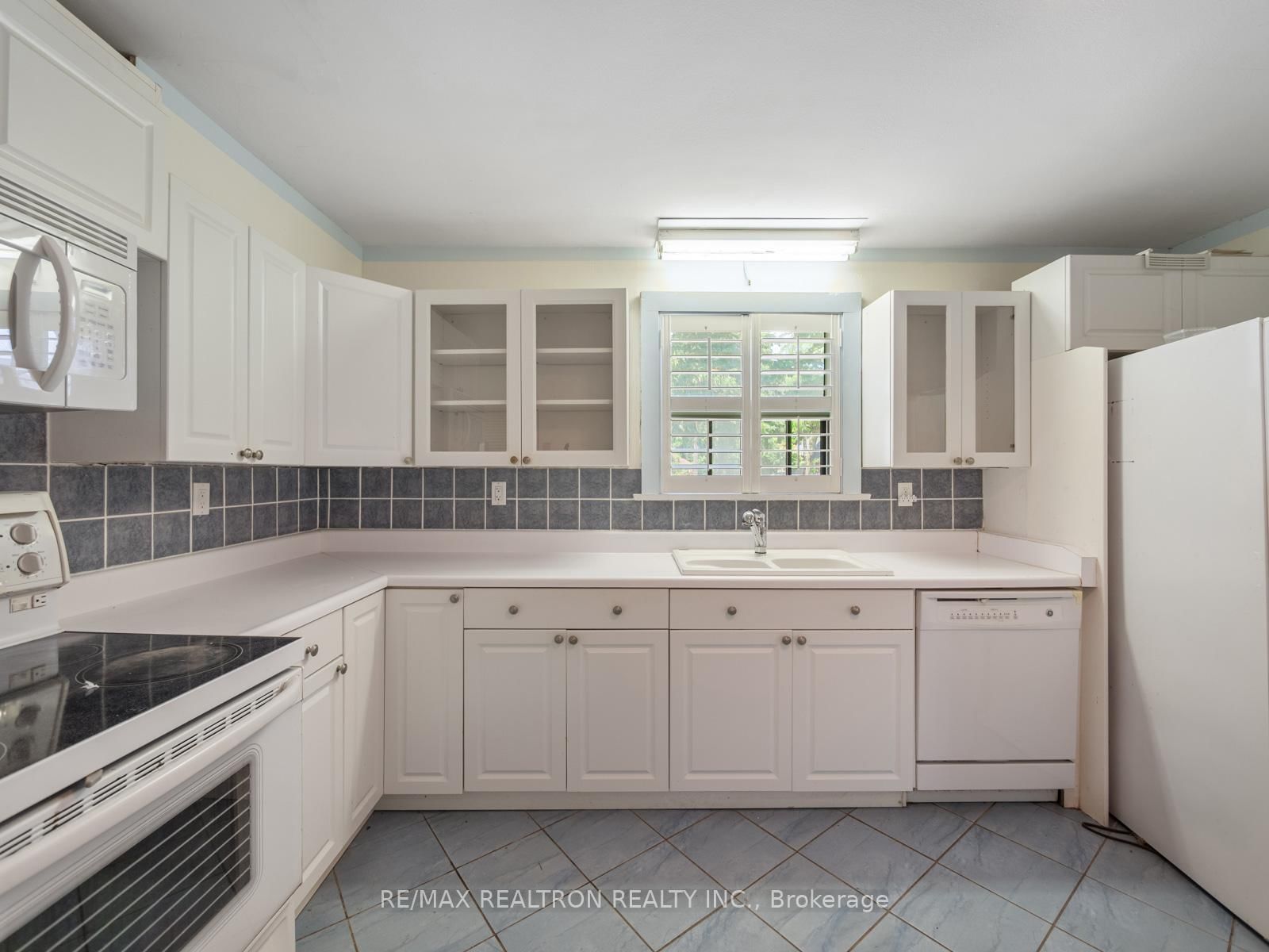 12 Graymar Avenue • Toronto, ON photo 23