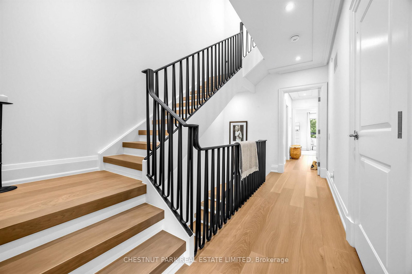 29 Oaklands Ave, Toronto, view 21