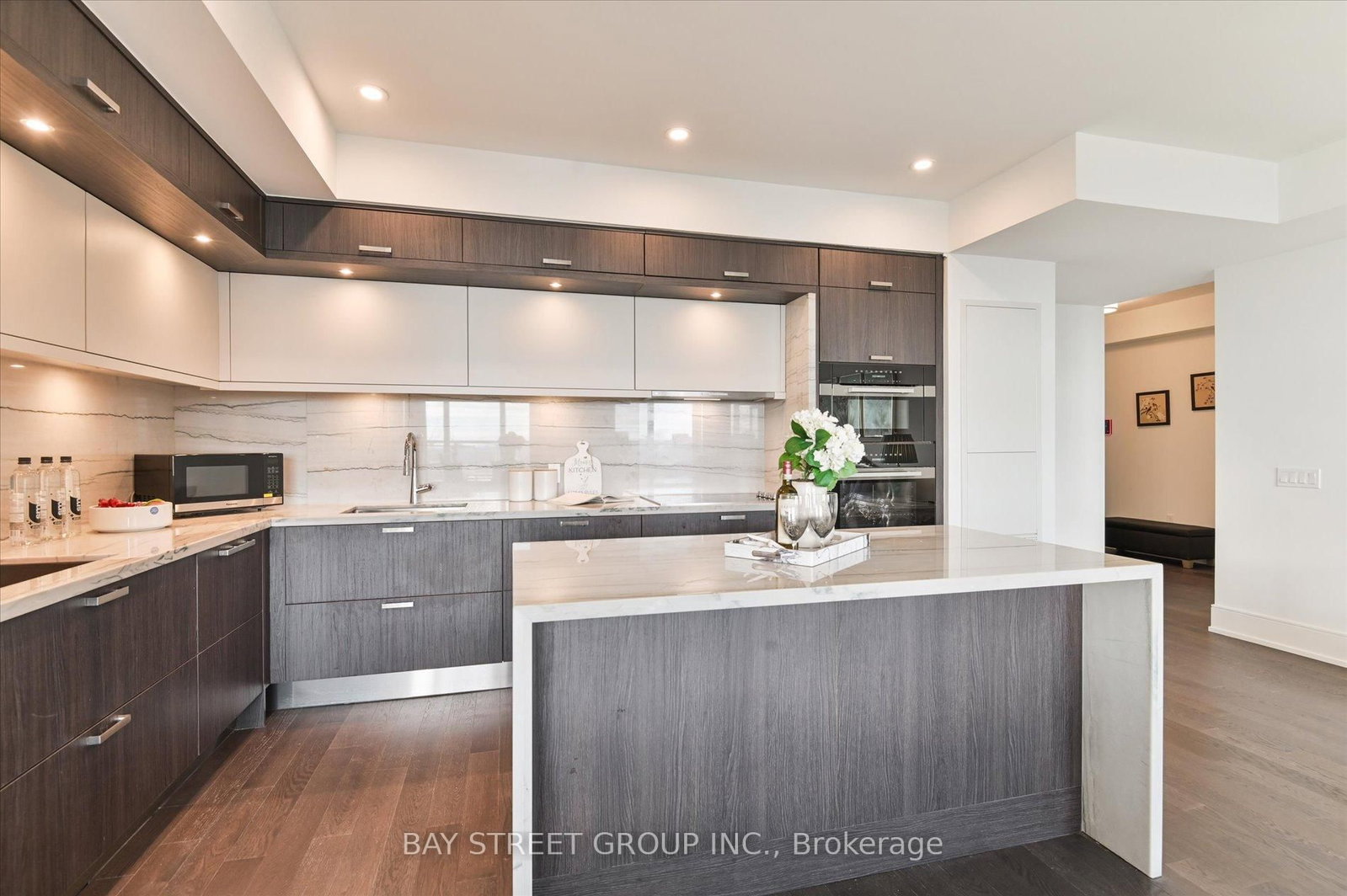 2707-30 Inn On The Park Dr, Toronto, view 13
