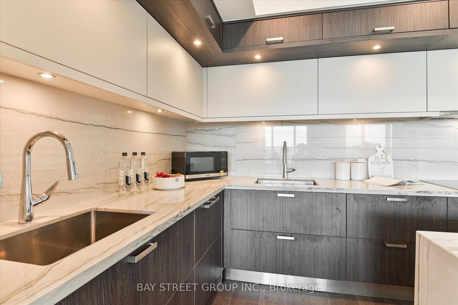 2707-30 Inn On The Park Dr, Toronto, view 15