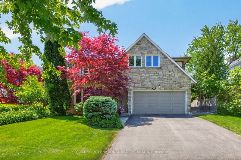 25 Gossamer Avenue