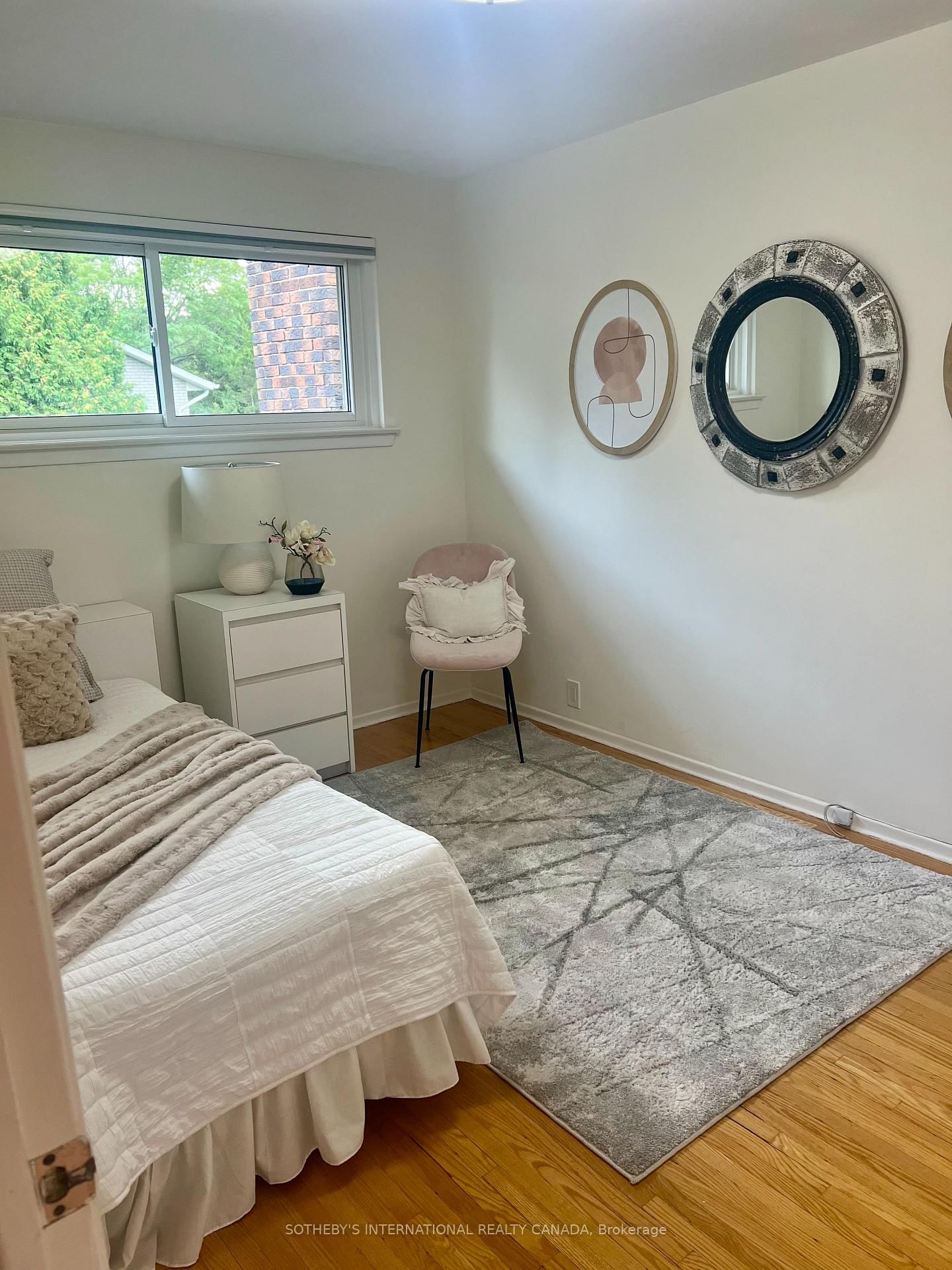 25 Gossamer Avenue • Toronto, ON photo 25