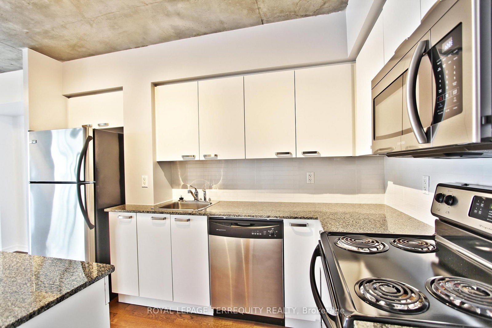 22 Wellesley Street E • #708 • Toronto, ON photo 13