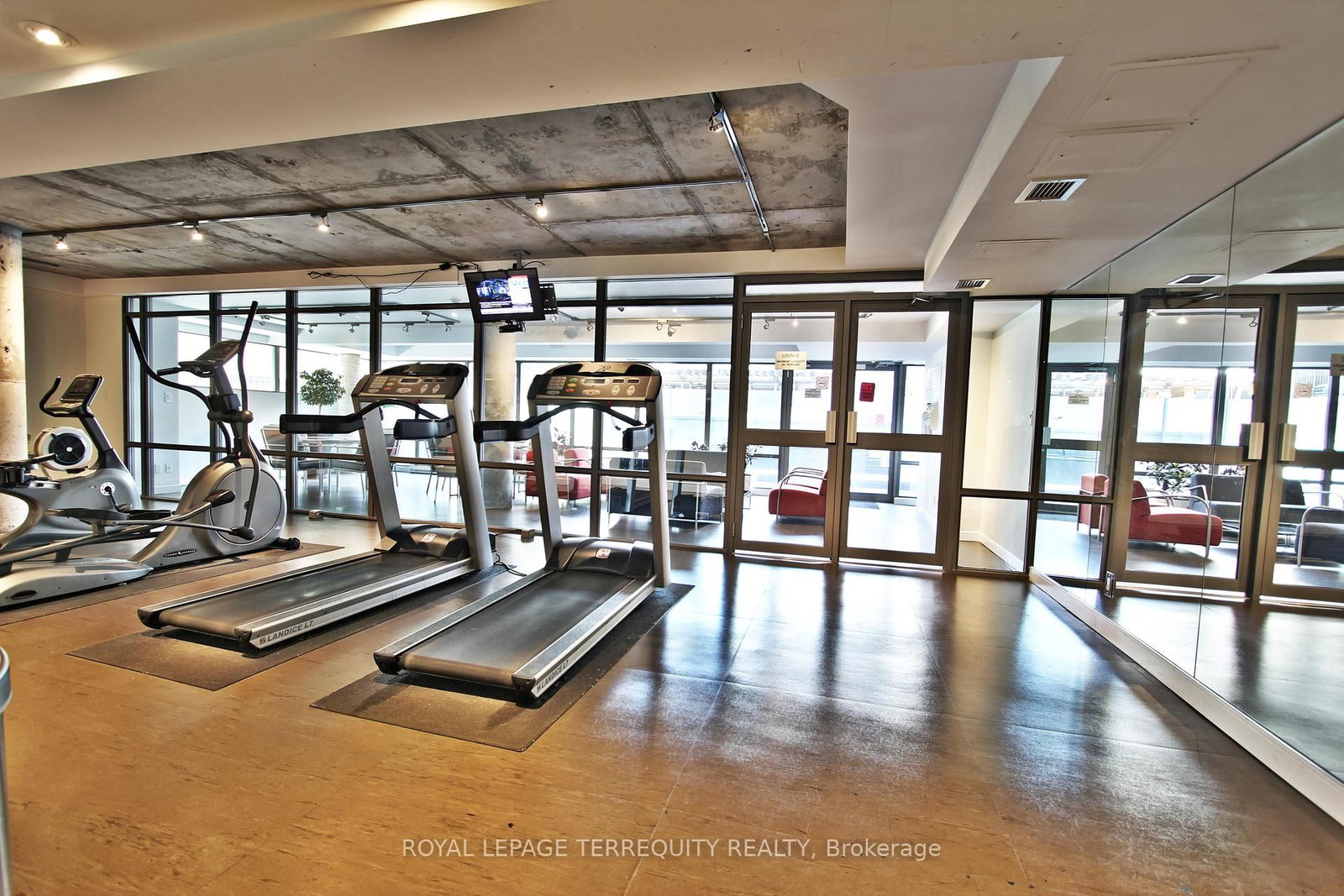 22 Wellesley Street E • #708 • Toronto, ON photo 23