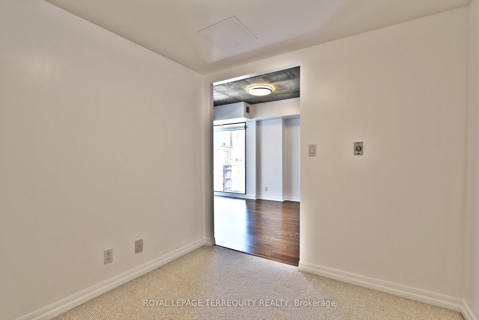 22 Wellesley Street E • #708 • Toronto, ON photo 9