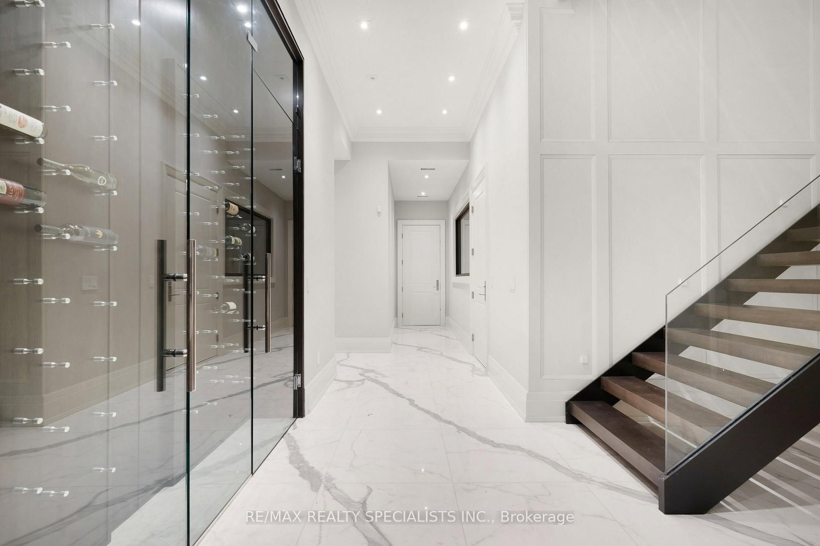 95 Lord Seaton Rd, Toronto, view 38
