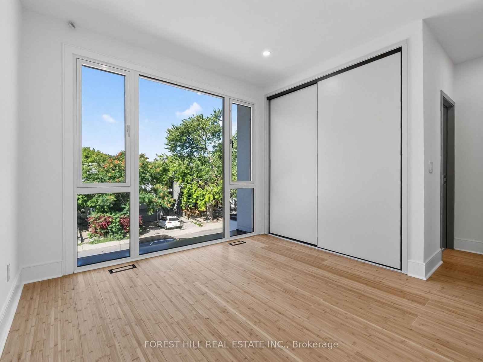 207 Robina Avenue • Toronto, ON photo 34