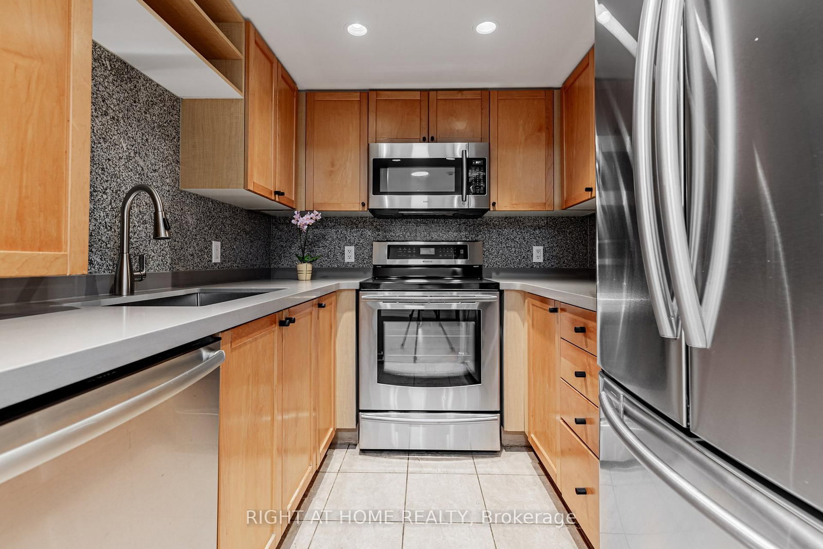 3116-8 Park Rd, Toronto, view 9