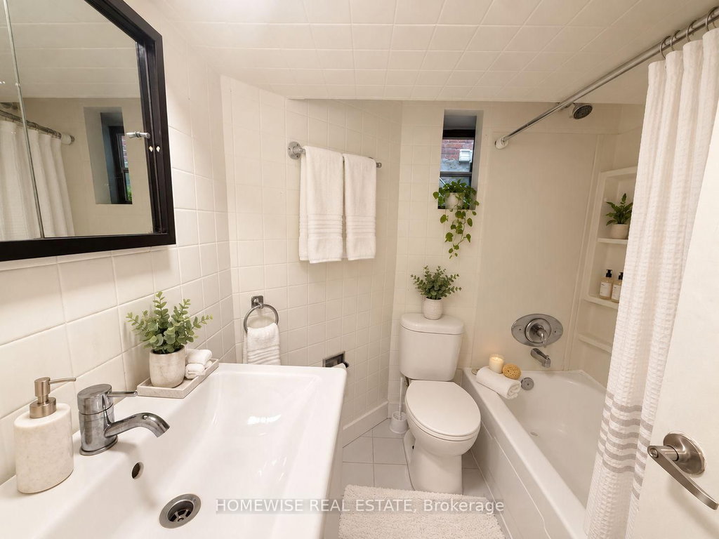 Lower - 261 Ossington Avenue 5