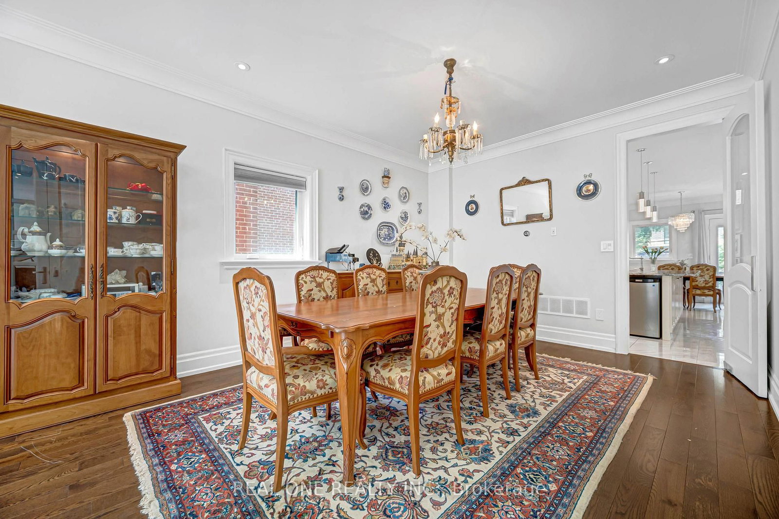 100 Ridelle Avenue • Toronto, ON photo 13